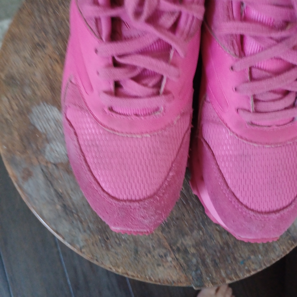 Pink Sneakers Reebok 6.5 - Picture 4 of 6